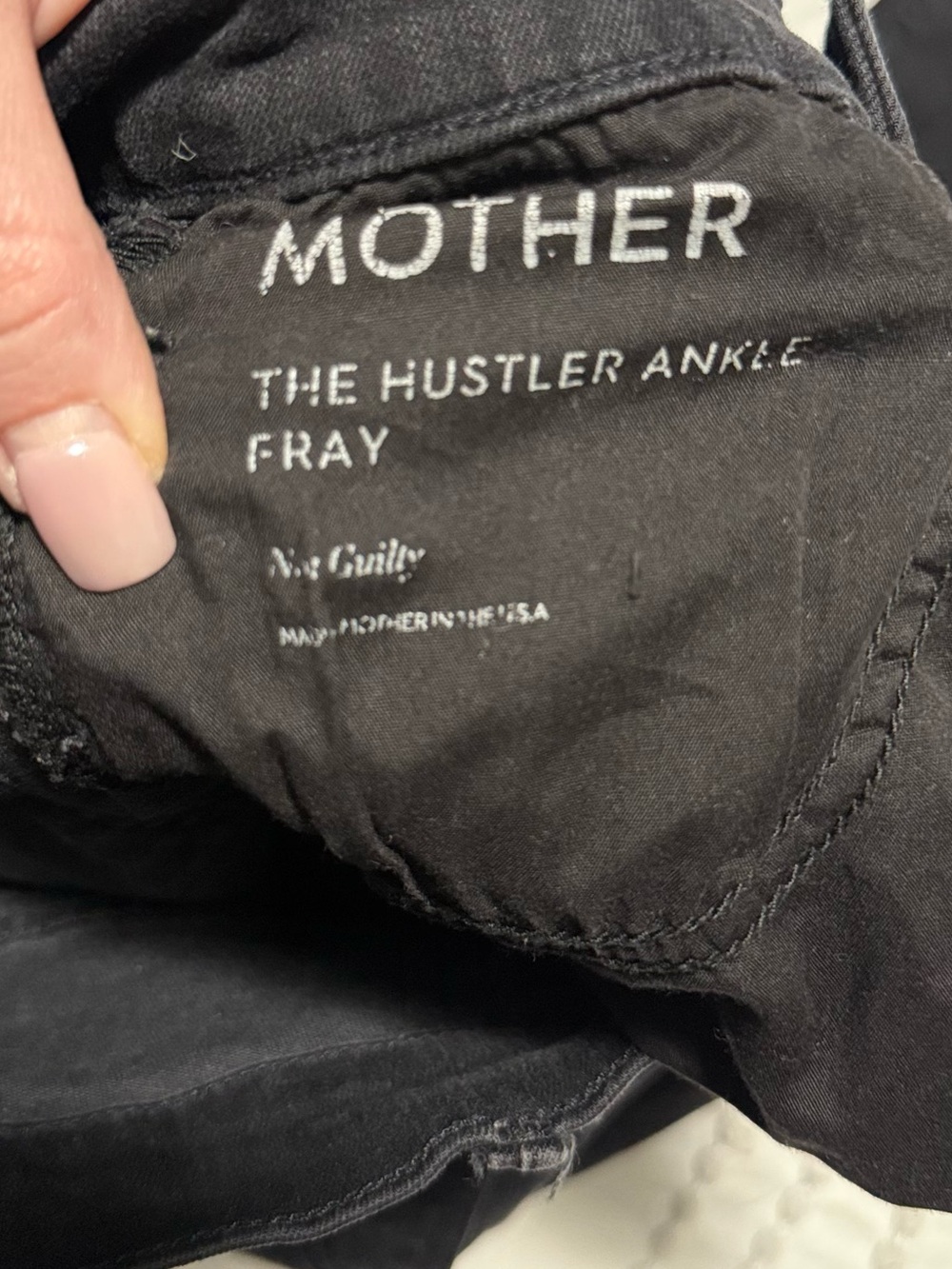 MOTHER Hustler Ankle Fray in Not Guilty Jeans Black High Rise Size 24 (US2) - Picture 3 of 9